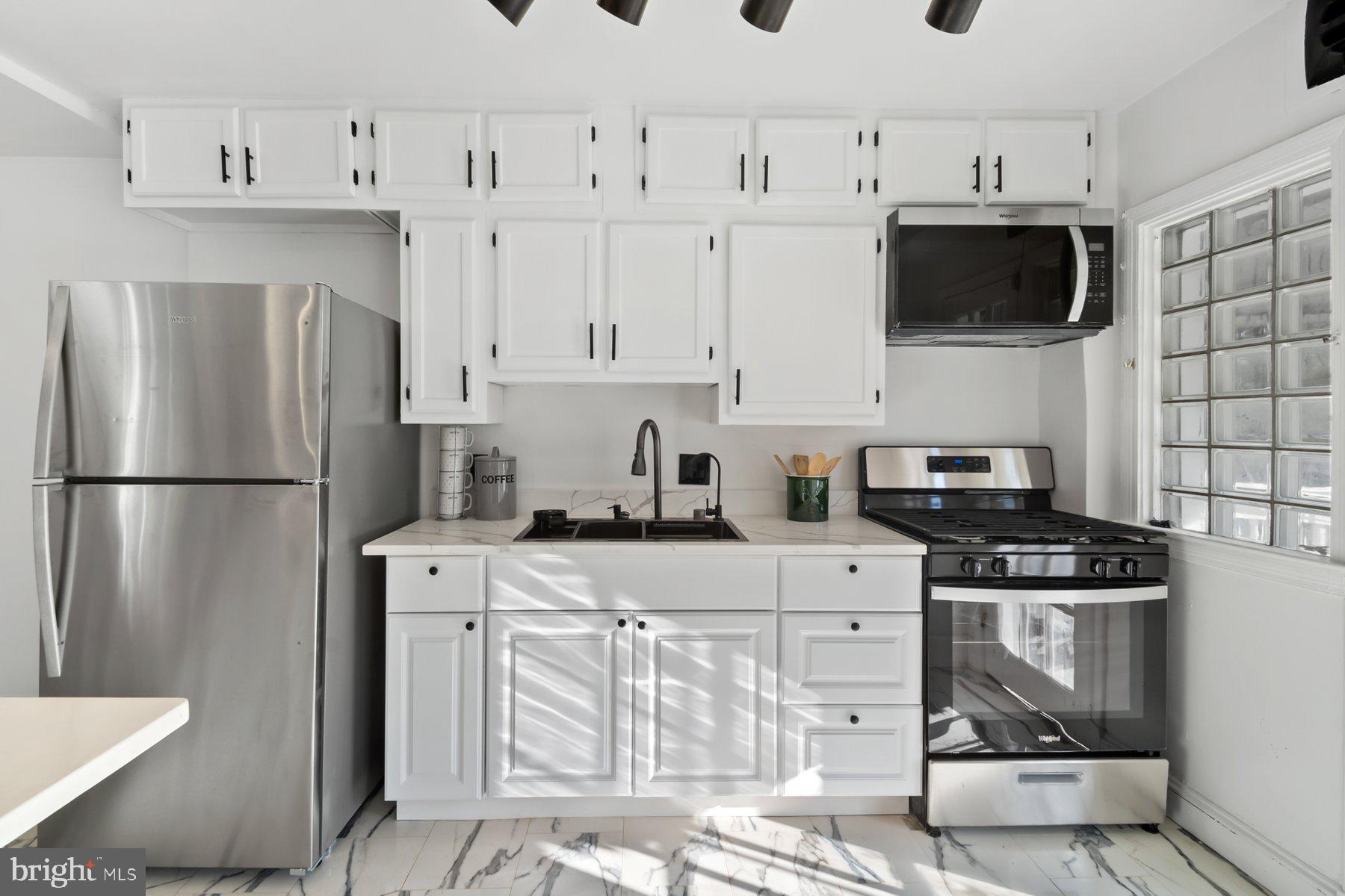 1647 Northwick Road Baltimore, MD 21218 - Photo 10 of 35