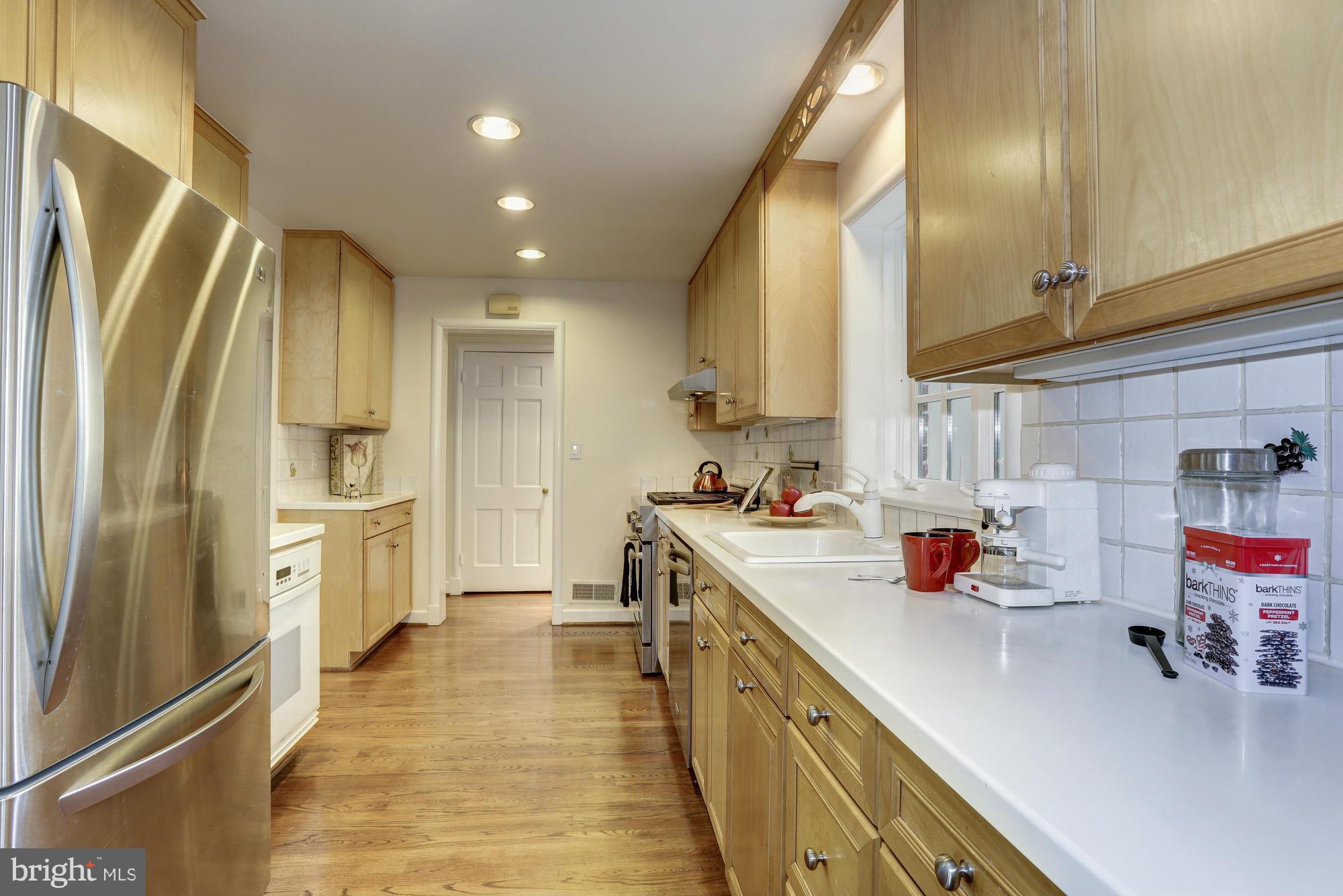 5511 Lambeth Road Bethesda, MD 20814 - Photo 12 of 30 Kitchen