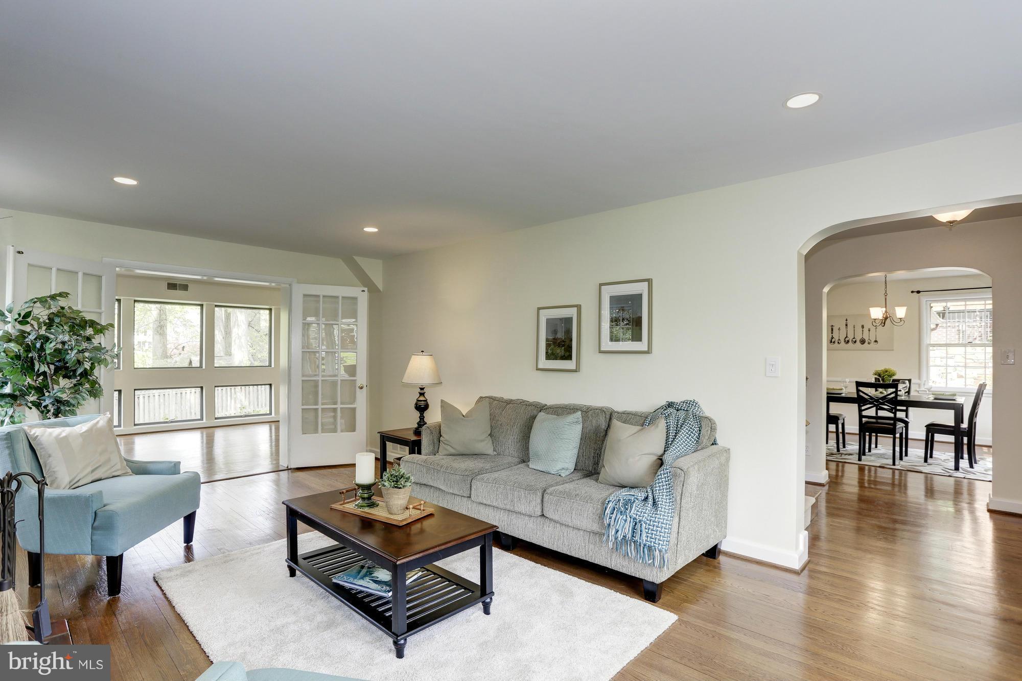 5511 Lambeth Road Bethesda, MD 20814 - Photo 5 of 30 Living Room