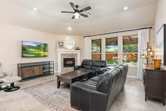 $2,950 | 108 Cimarron Creek, Boerne, TX 78006