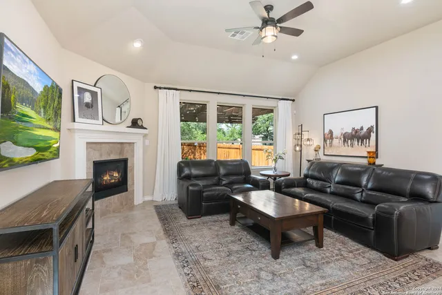 $2,950 | 108 Cimarron Creek, Boerne, TX 78006