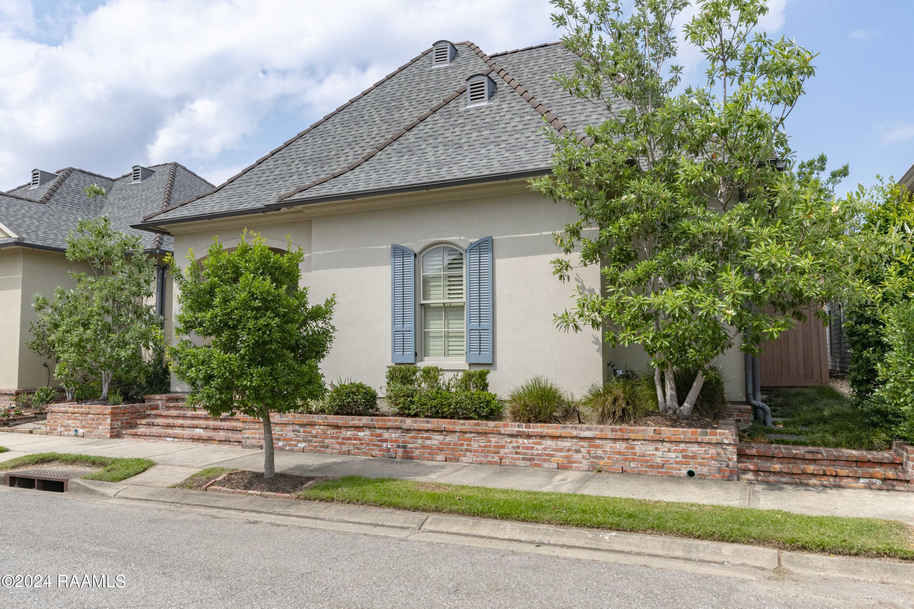 102 Brickell Way Lafayette, LA 70508 - Photo 2 of 30 Front 3