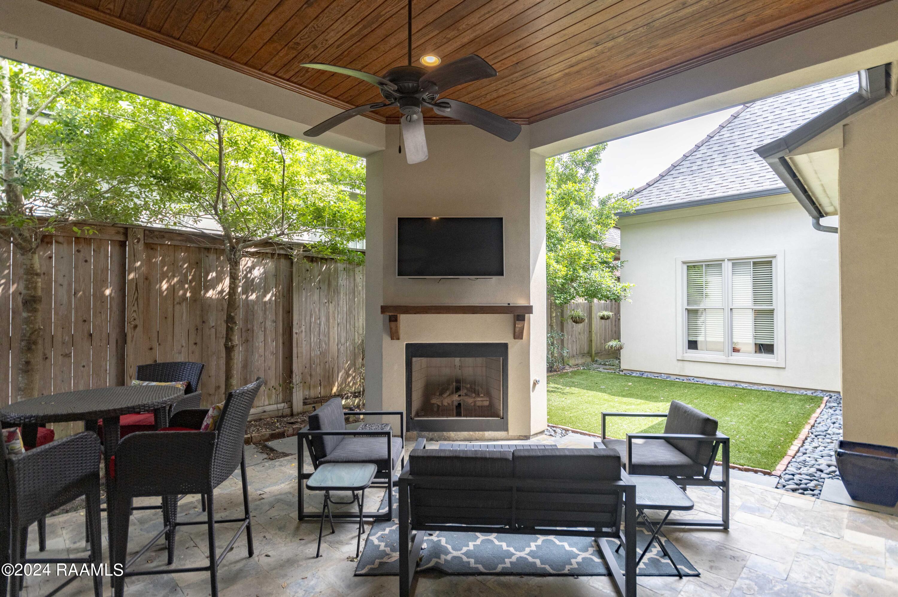 102 Brickell Way Lafayette, LA 70508 - Photo 28 of 30 Patio 2
