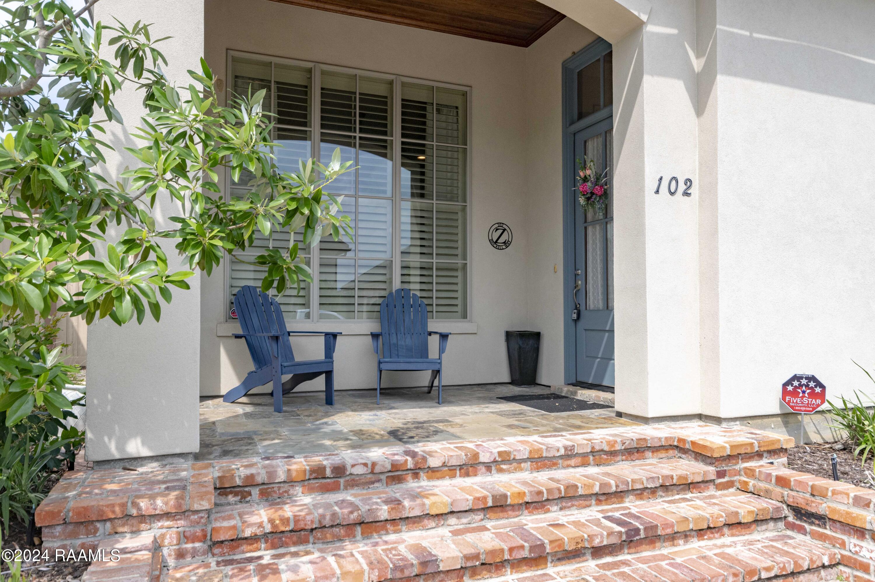 102 Brickell Way Lafayette, LA 70508 - Photo 3 of 30 Front Porch 1