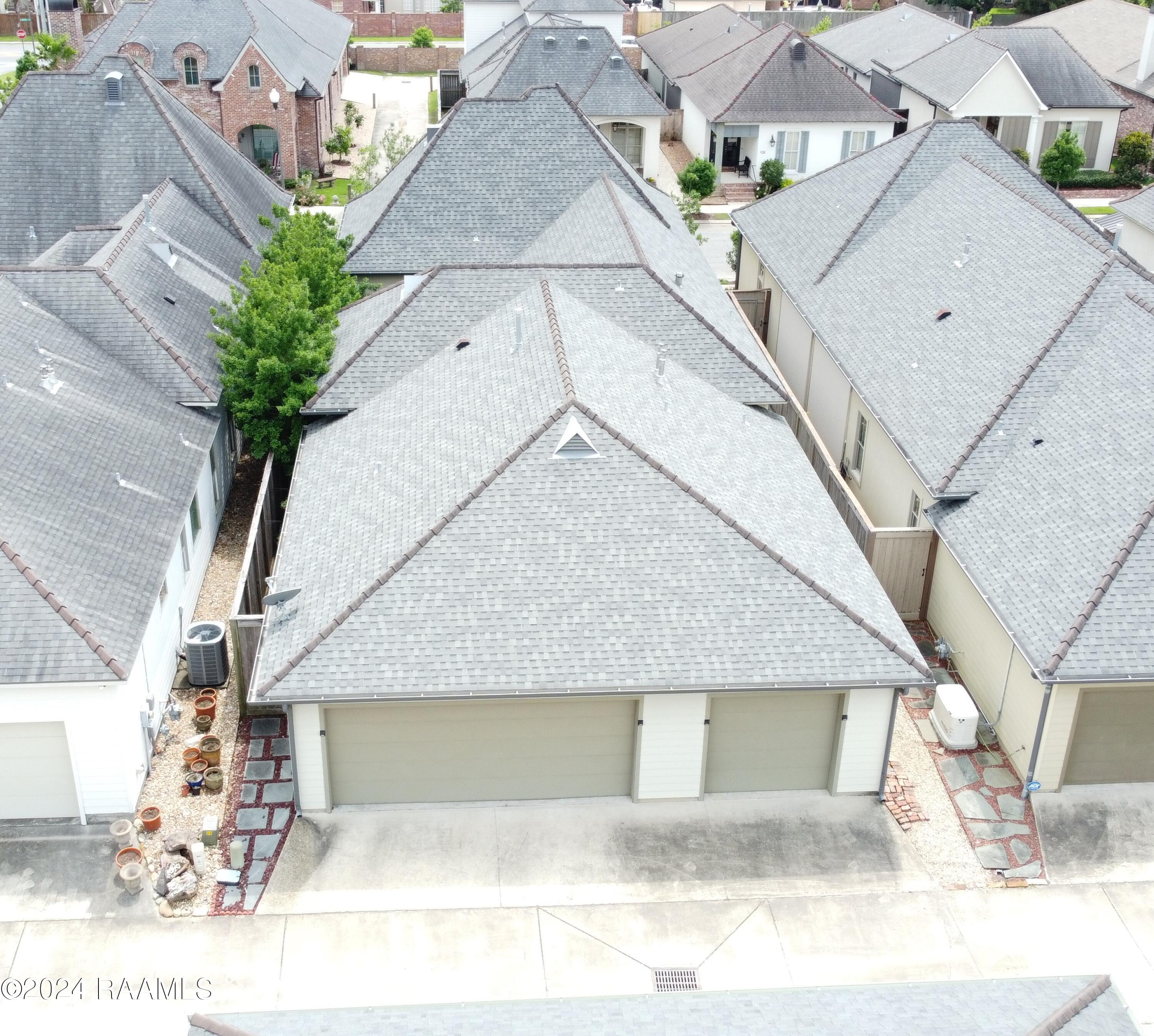 102 Brickell Way Lafayette, LA 70508 - Photo 6 of 30 rearview