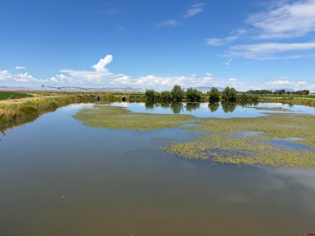 a view of an ocean and a building
