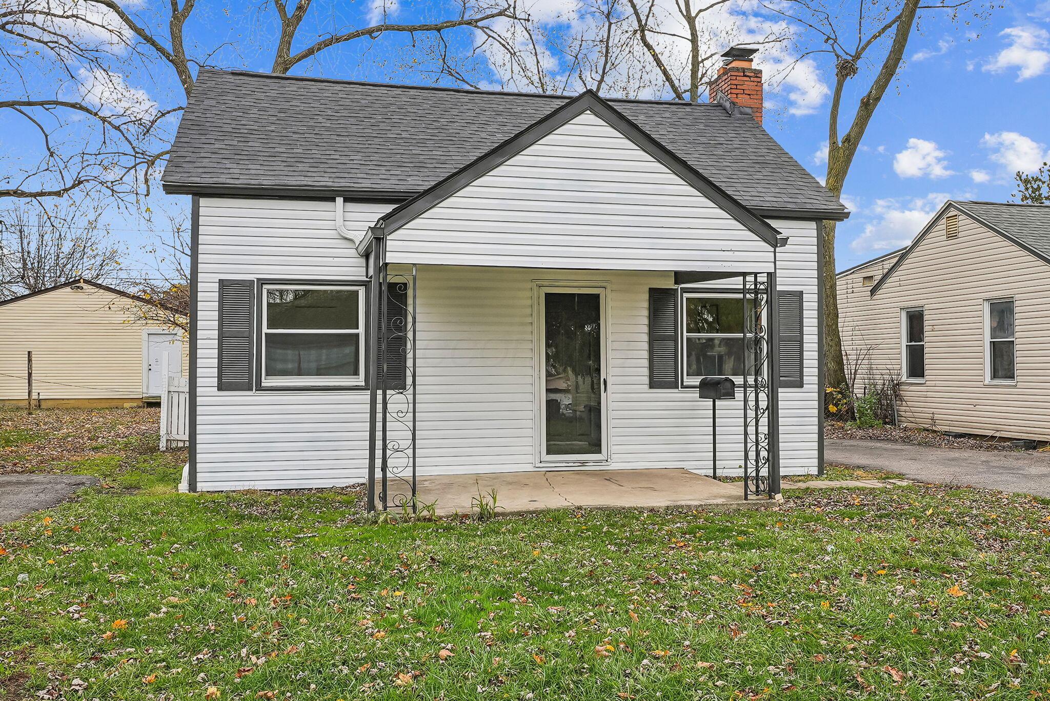 2888 Howey Road Columbus, OH 43224 - Photo 2 of 52 33-web-or-mls-2888-howey-rd