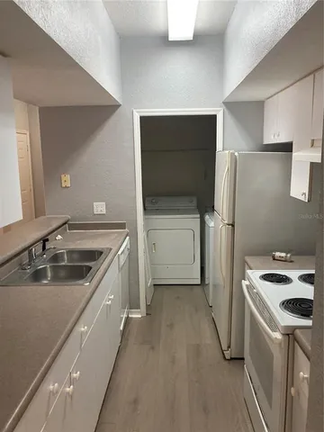 $1,895 | 5105 City Street, Unit 825, Orlando, FL 32839