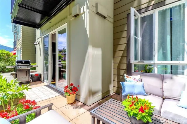 $474,999 | 1840 25th Avenue Northeast, Unit 204, Issaquah, WA 98029