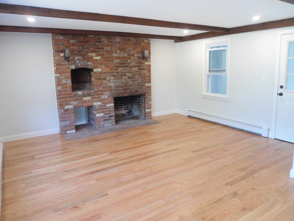 272 Old Oaken Bucket Road Scituate, MA 02066 - Photo 9 of 25 Gallery Image 9