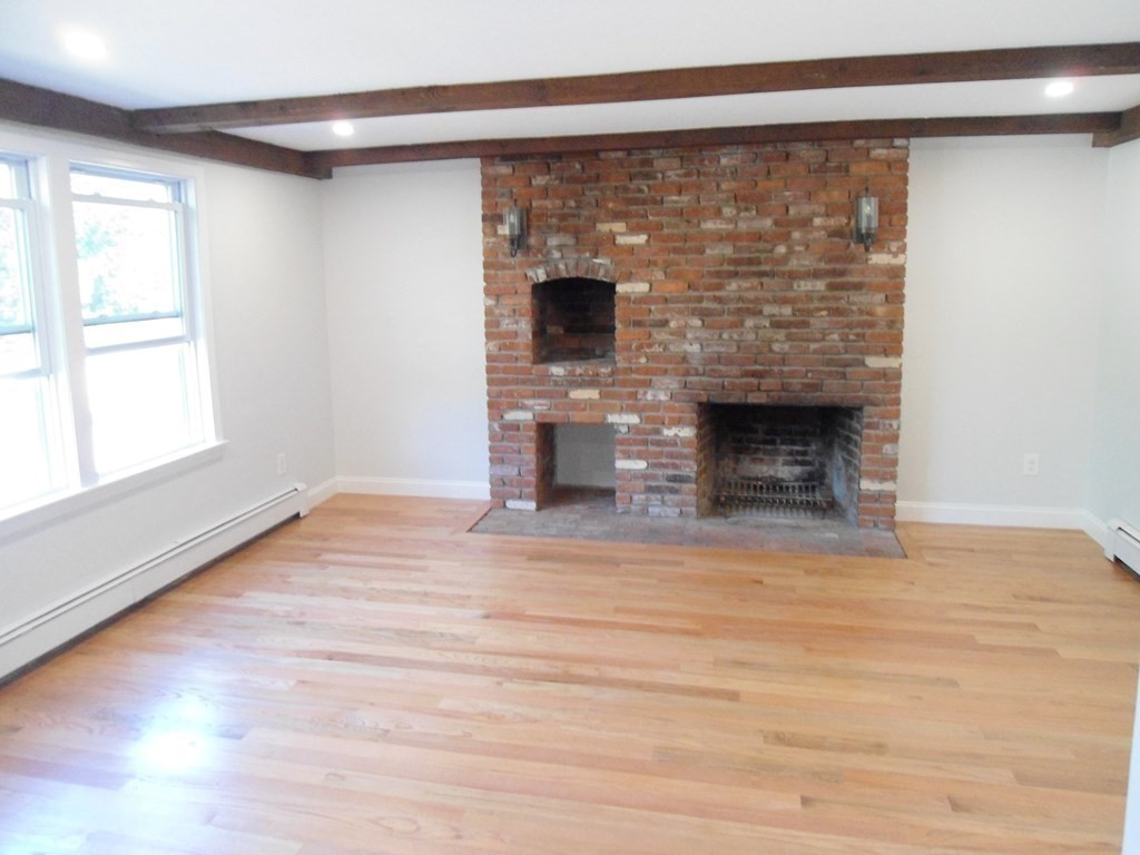 272 Old Oaken Bucket Road Scituate, MA 02066 - Photo 10 of 25 Gallery Image 10