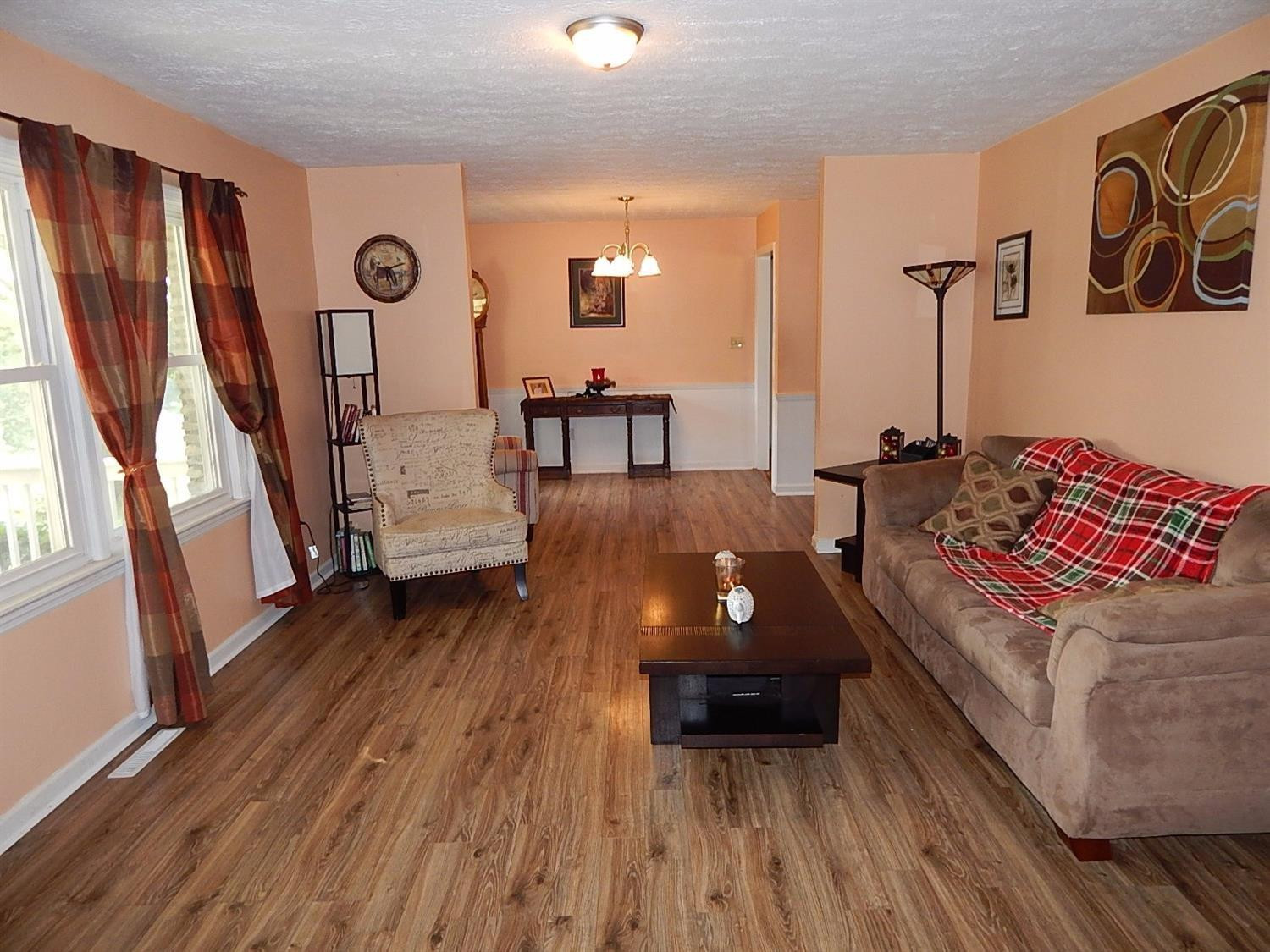 1450 Cole Road Winchester, KY 40391 - Photo 5 of 89 Living room, great view out the front wi