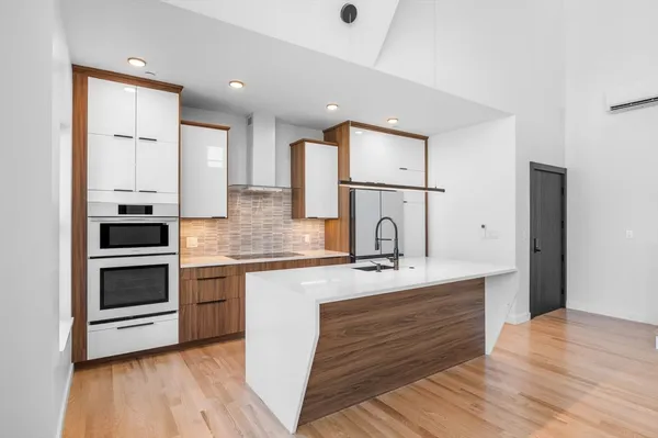 $889,000 | 11 Boynton Street, Unit 201, Swampscott, MA 01907