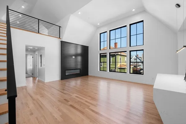 $889,000 | 11 Boynton Street, Unit 201, Swampscott, MA 01907