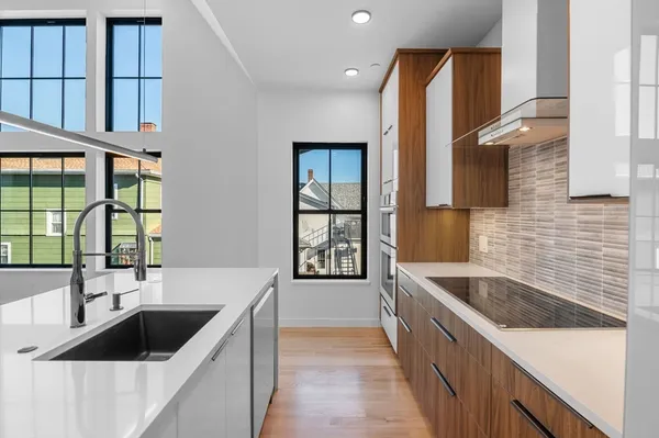 $889,000 | 11 Boynton Street, Unit 201, Swampscott, MA 01907
