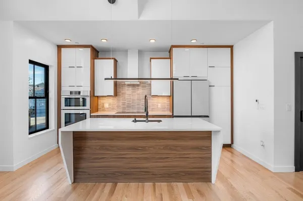 $889,000 | 11 Boynton Street, Unit 201, Swampscott, MA 01907