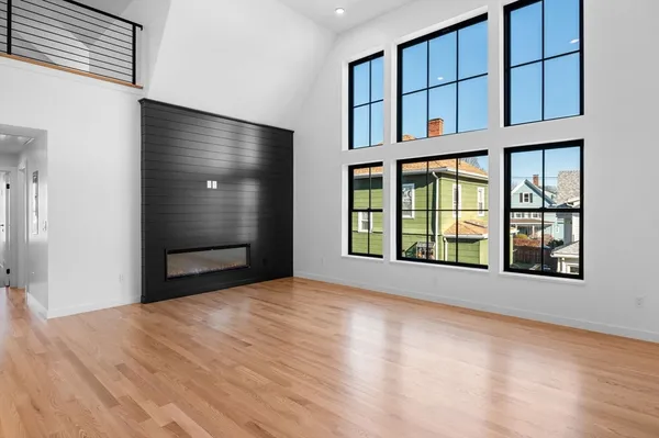 $889,000 | 11 Boynton Street, Unit 201, Swampscott, MA 01907