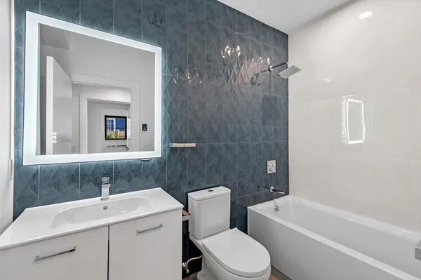 $749,000 | 11 Boynton Street, Unit 201, Swampscott, MA 01907