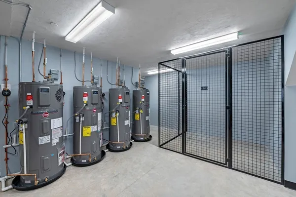 $889,000 | 11 Boynton Street, Unit 201, Swampscott, MA 01907