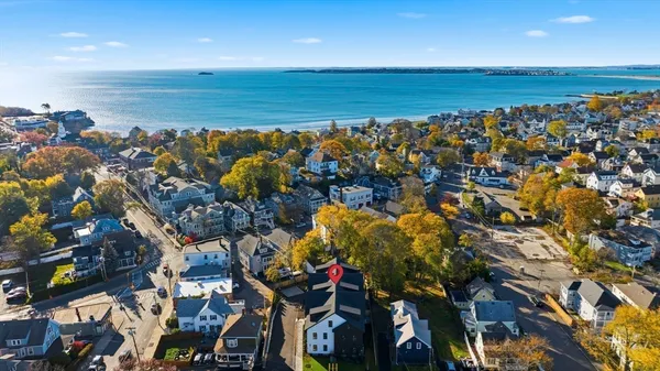 $889,000 | 11 Boynton Street, Unit 201, Swampscott, MA 01907