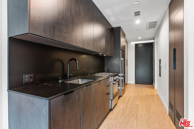 $3,150 | 3688 Overland Avenue, Unit 324, Los Angeles, CA 90034