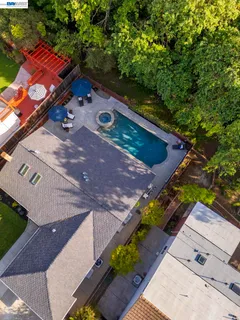 an aerial view of a yard