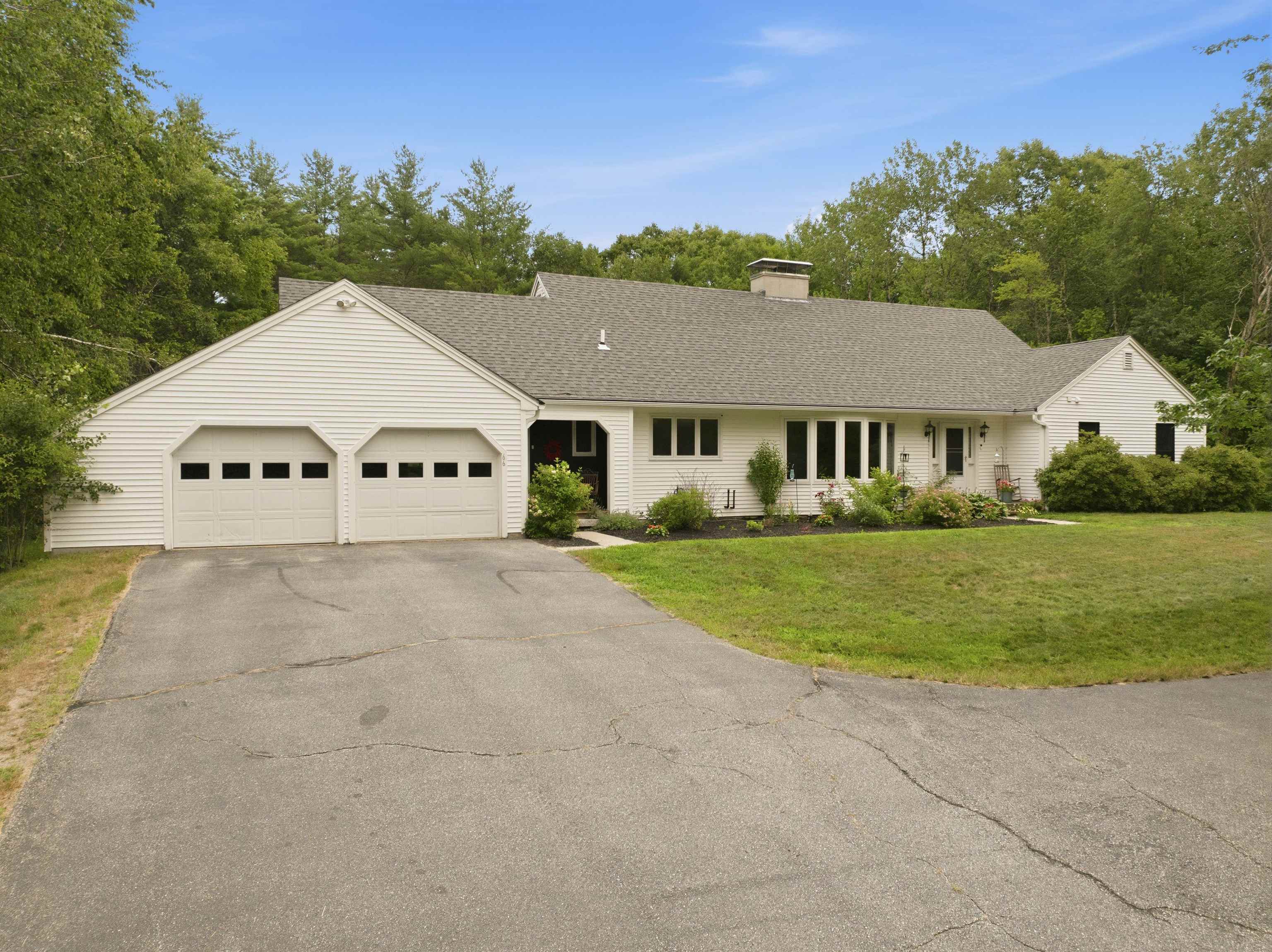66 Lyford Road Brookfield, NH 03872 - Photo 1 of 57