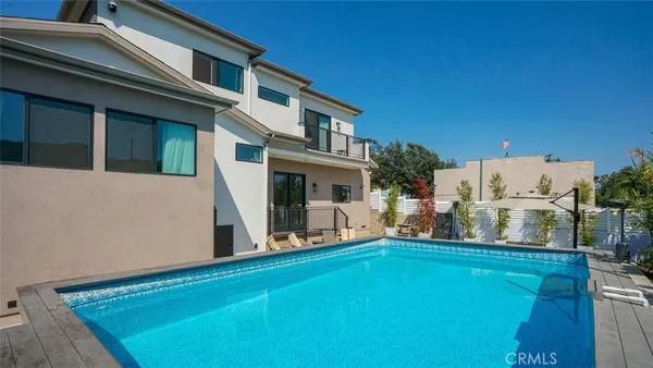 $2,550,000 | 2806 Manhattan Avenue, La Crescenta, CA 91214