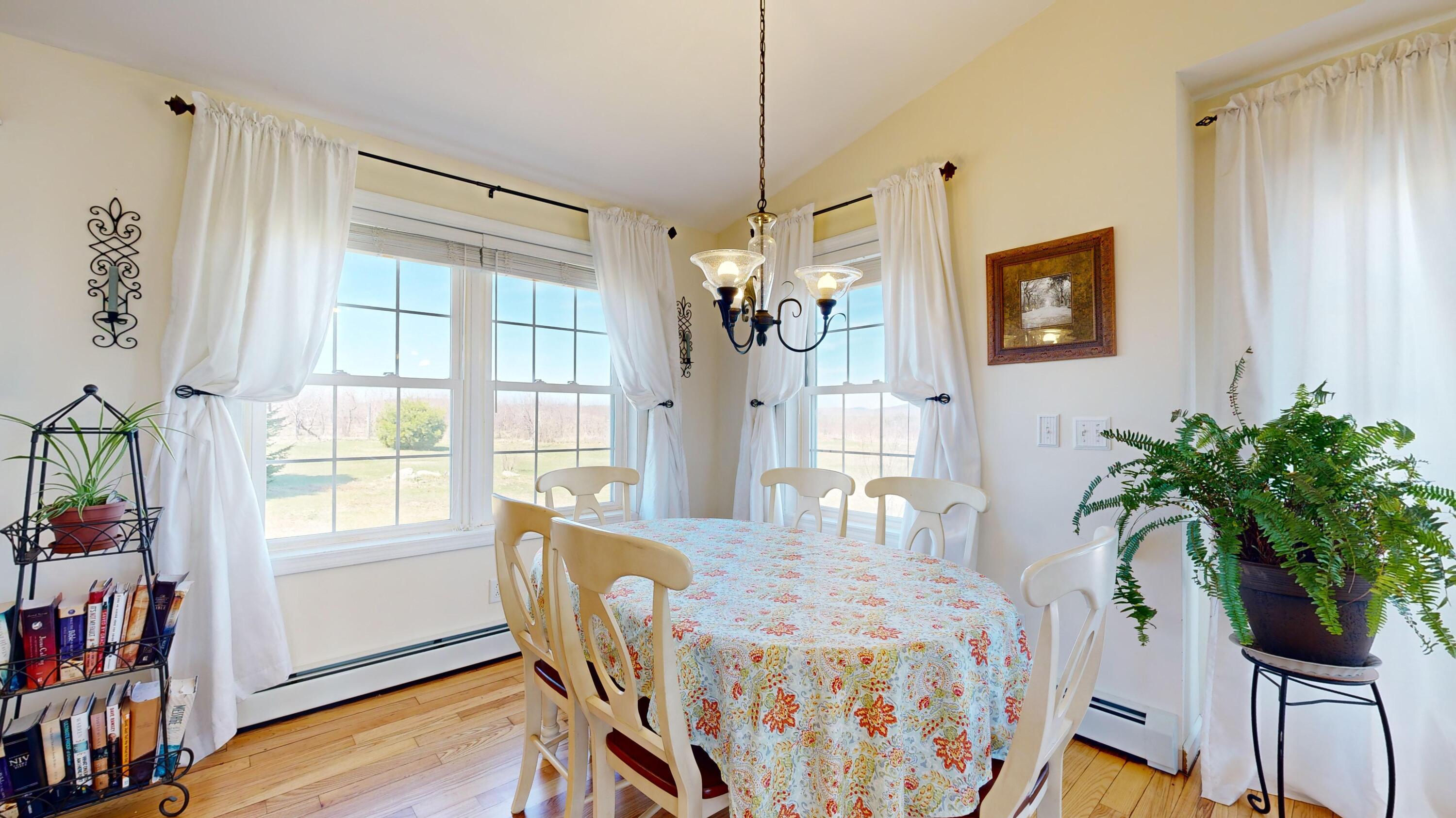 1360 Perkins Ridge Road Auburn, ME 04210 - Photo 22 of 60 dining area