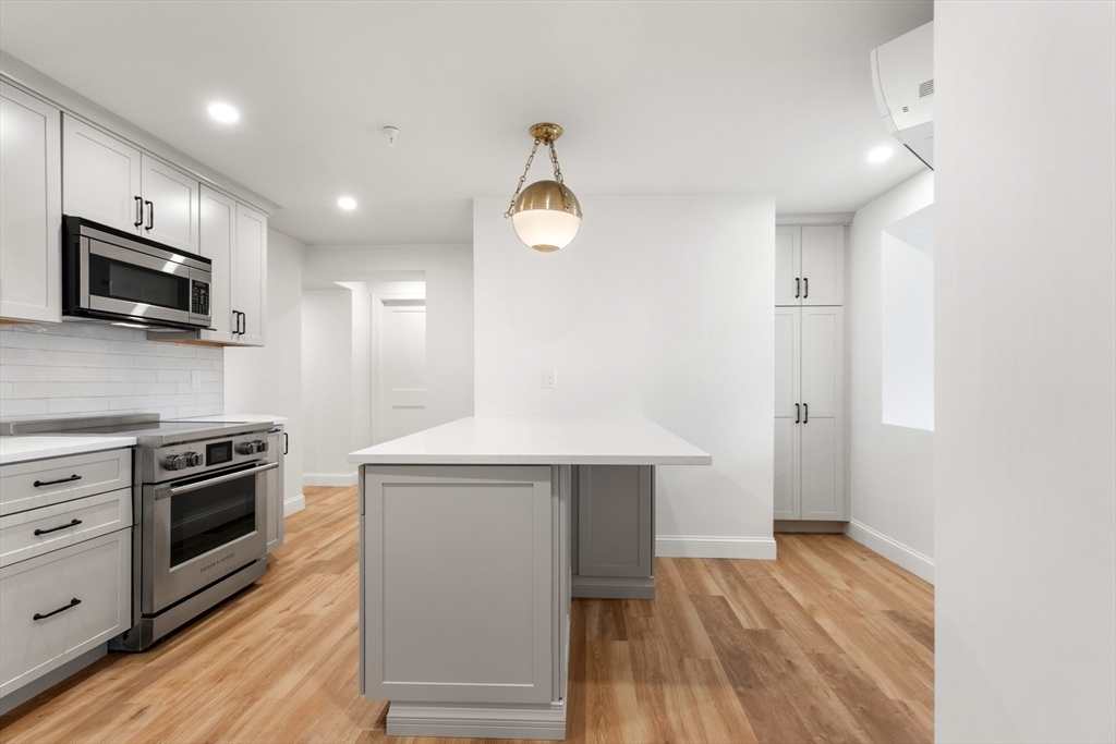 32 Beacon Street, Unit 4 Gloucester, MA 01930 - Photo 11 of 30