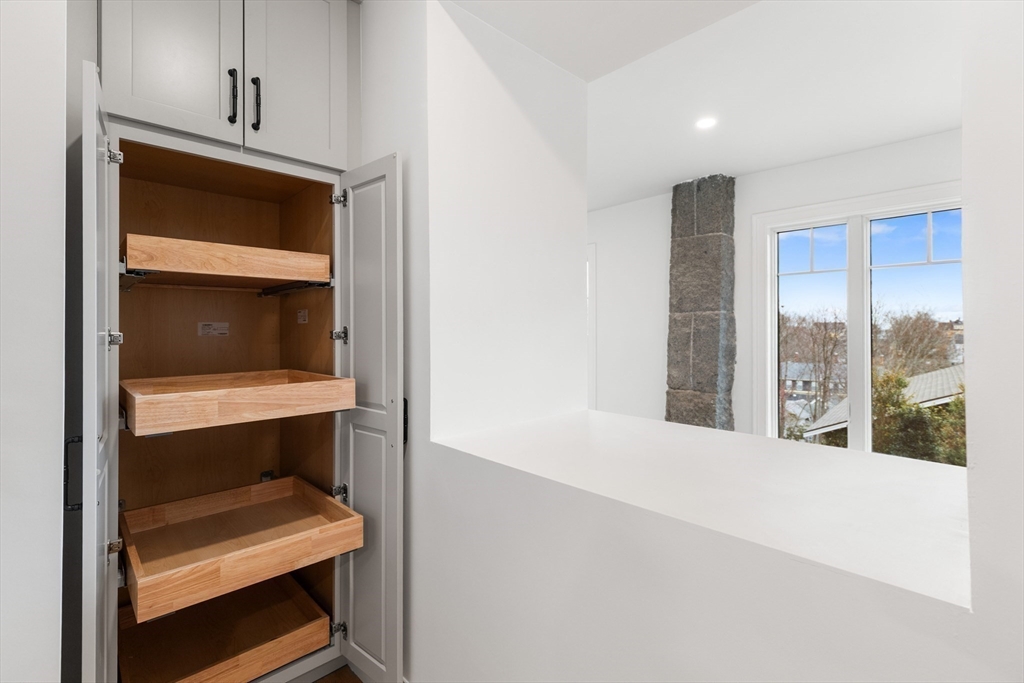 32 Beacon Street, Unit 4 Gloucester, MA 01930 - Photo 15 of 30