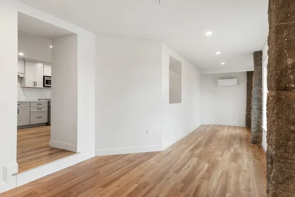 $3,100 | 32 Beacon Street, Unit 4, Gloucester, MA 01930