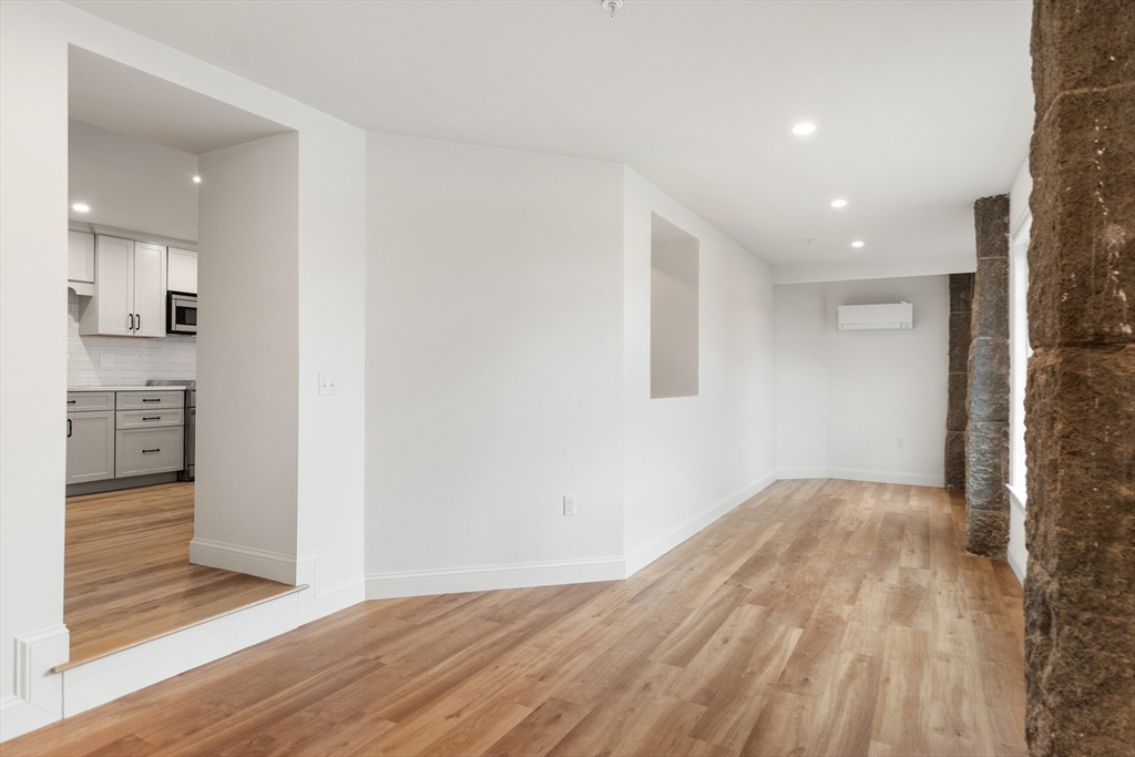 32 Beacon Street, Unit 4 Gloucester, MA 01930 - Photo 16 of 30