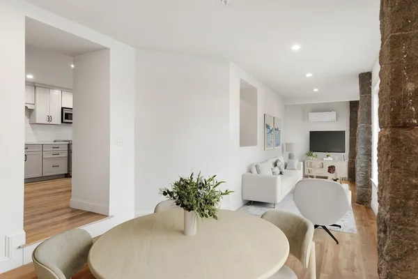 $3,100 | 32 Beacon Street, Unit 4, Gloucester, MA 01930