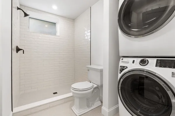 $3,100 | 32 Beacon Street, Unit 4, Gloucester, MA 01930