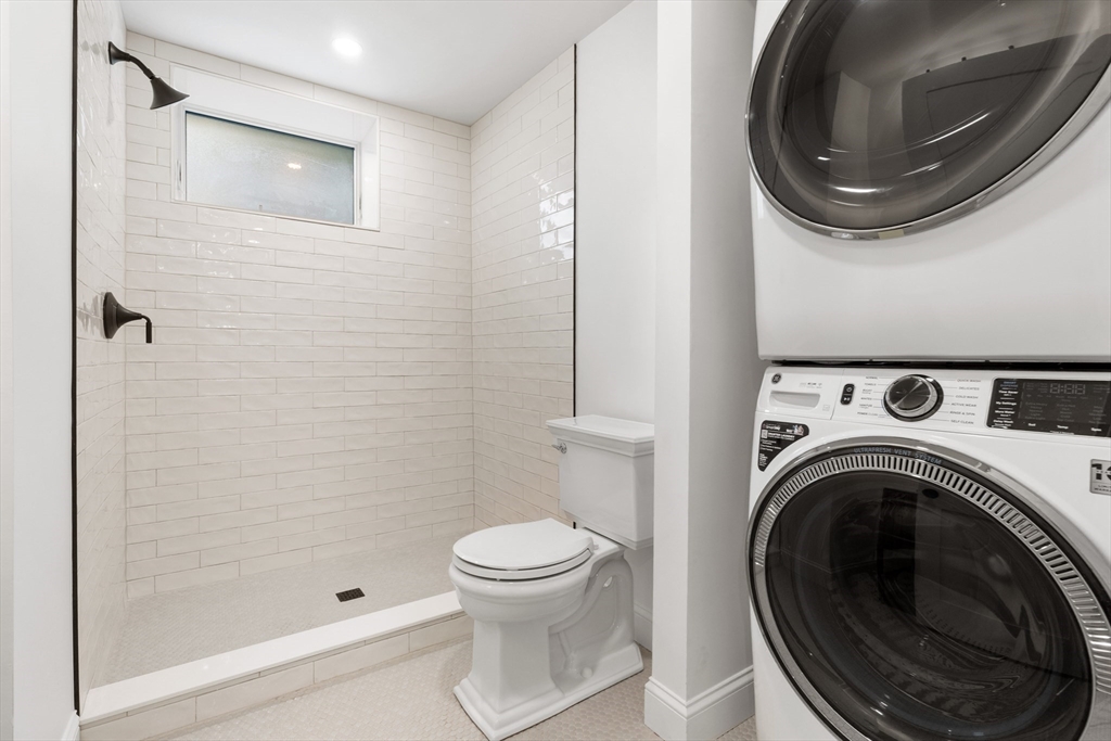 32 Beacon Street, Unit 4 Gloucester, MA 01930 - Photo 22 of 30