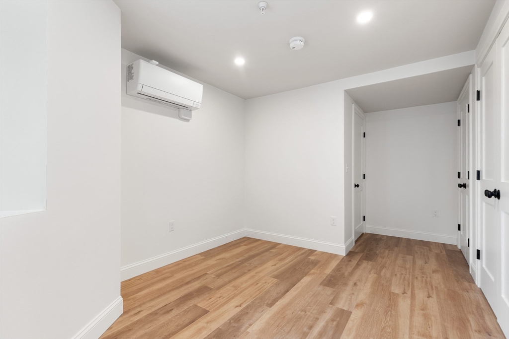 32 Beacon Street, Unit 4 Gloucester, MA 01930 - Photo 29 of 30