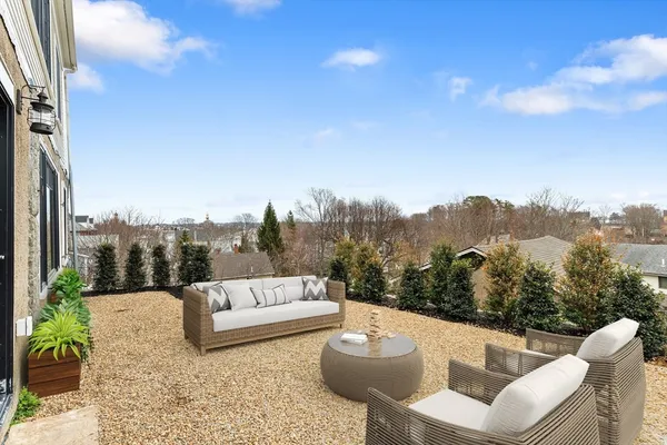 $3,100 | 32 Beacon Street, Unit 4, Gloucester, MA 01930