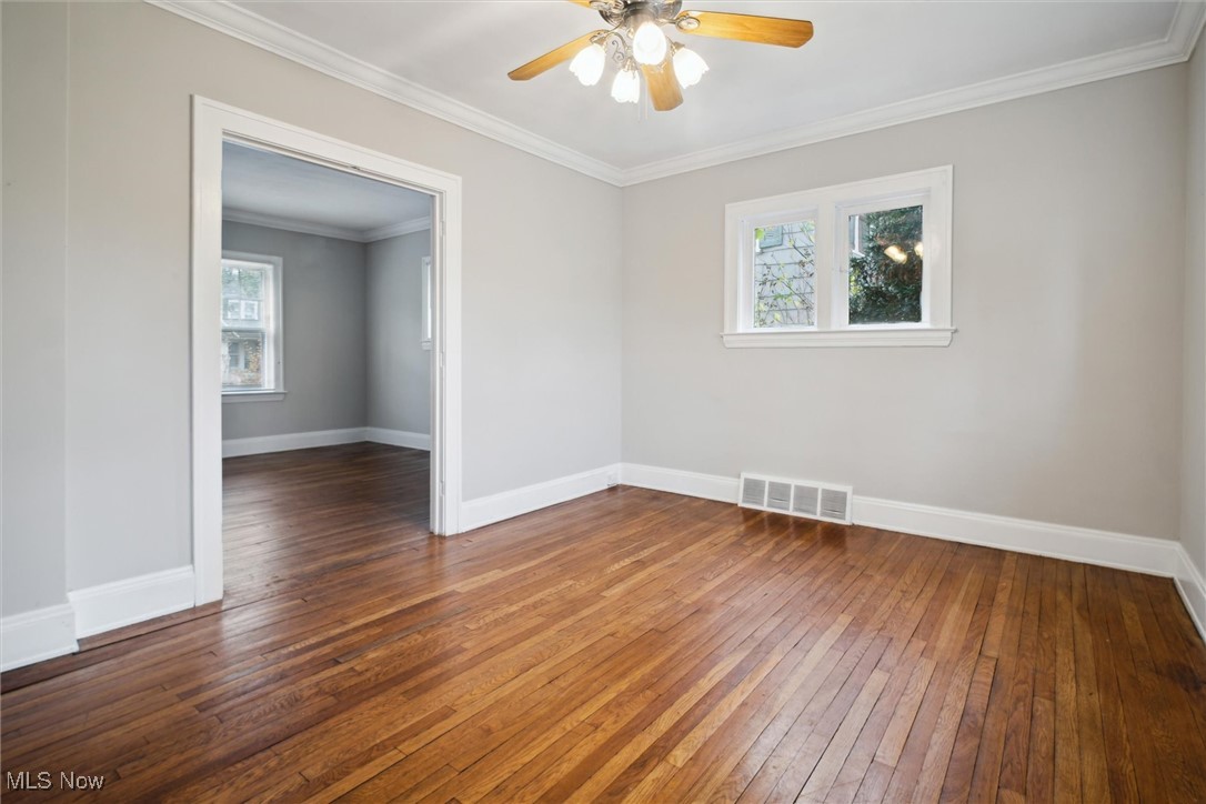3349 Altamont Road Cleveland, OH 44118 - Photo 9 of 42