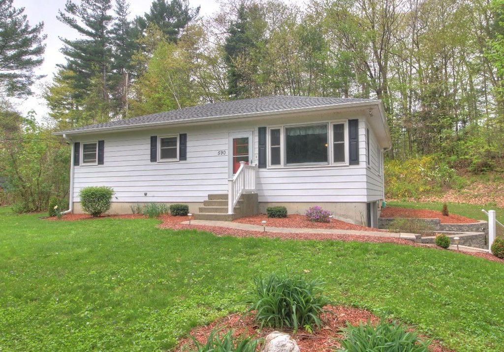 590 Ashby State Road Fitchburg, MA 01420 - Photo 1 of 13 Gallery Image 1