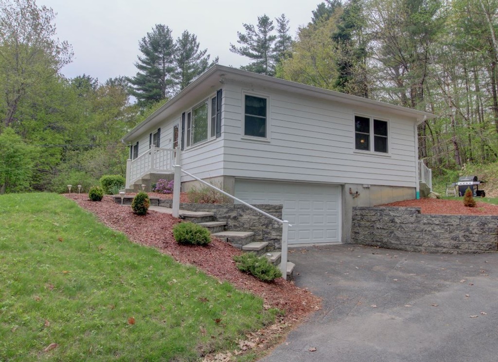 590 Ashby State Road Fitchburg, MA 01420 - Photo 12 of 13 Gallery Image 12