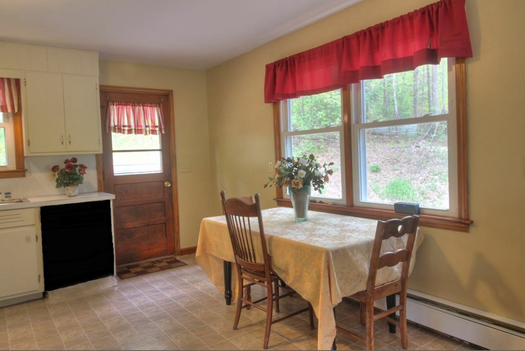 590 Ashby State Road Fitchburg, MA 01420 - Photo 4 of 13 Gallery Image 4