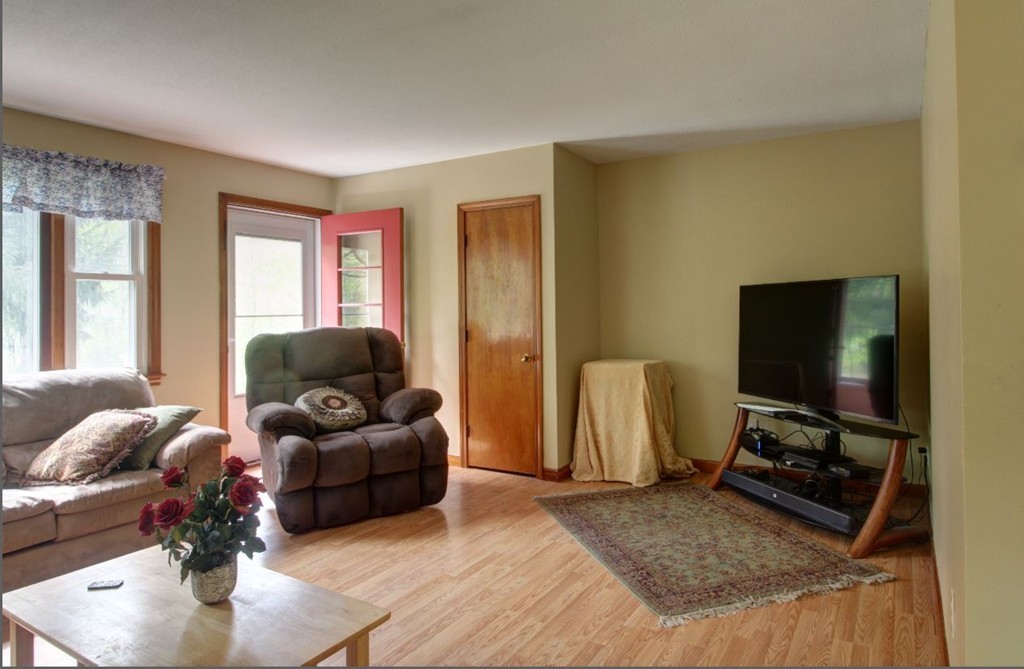 590 Ashby State Road Fitchburg, MA 01420 - Photo 6 of 13 Gallery Image 6