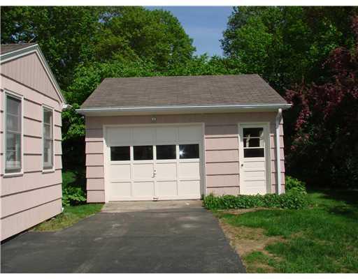 21 Waterhouse Road Cape Elizabeth, ME 04107 - Photo 2 of 3 Parking Lot/Garage.
