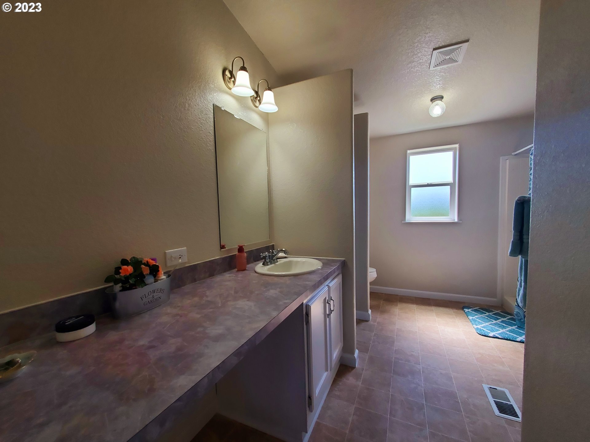 245 Adams Loop Roseburg, OR 97471 - Photo 14 of 38 Gallery Image 14
