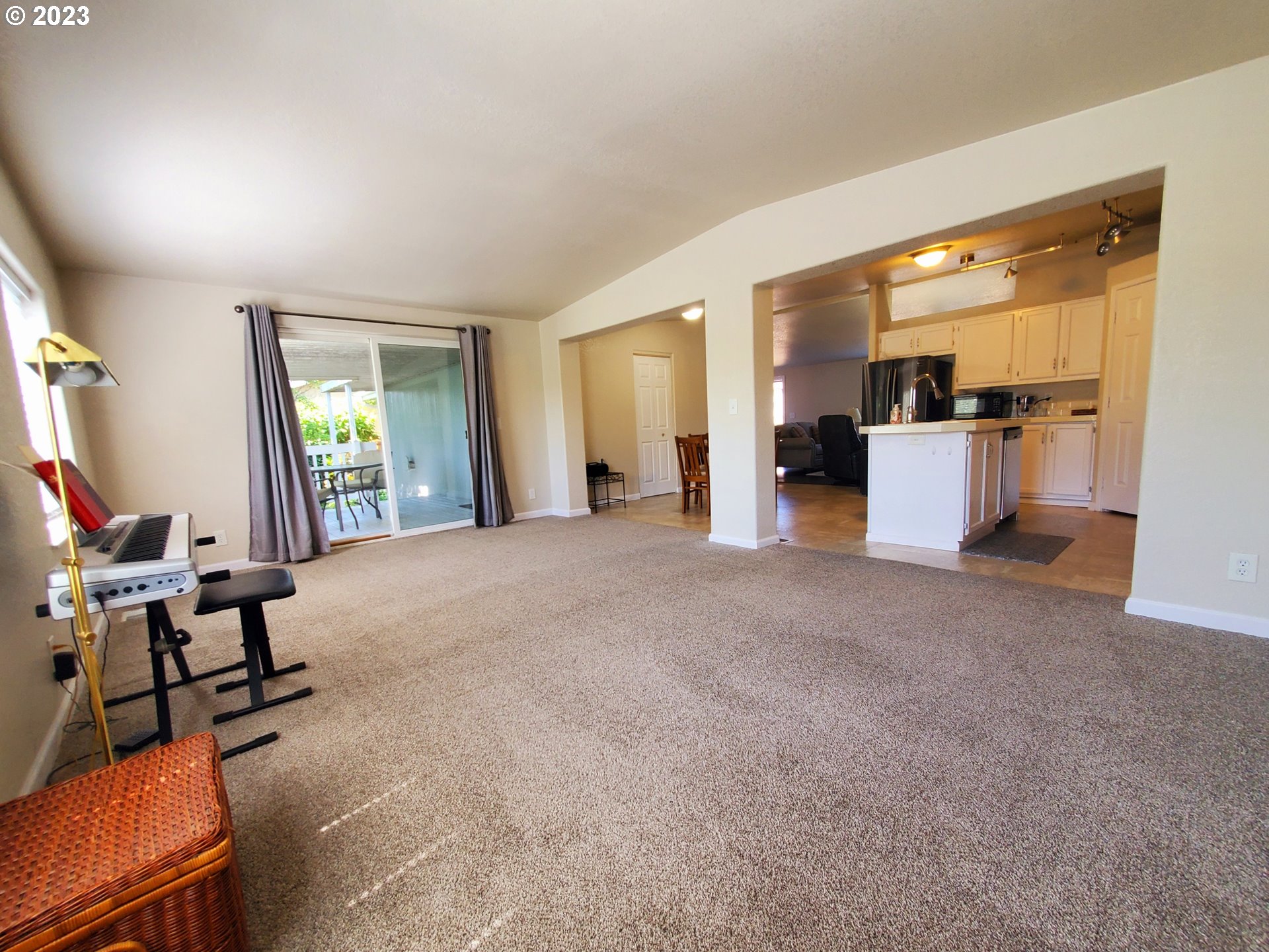 245 Adams Loop Roseburg, OR 97471 - Photo 10 of 38 Gallery Image 10