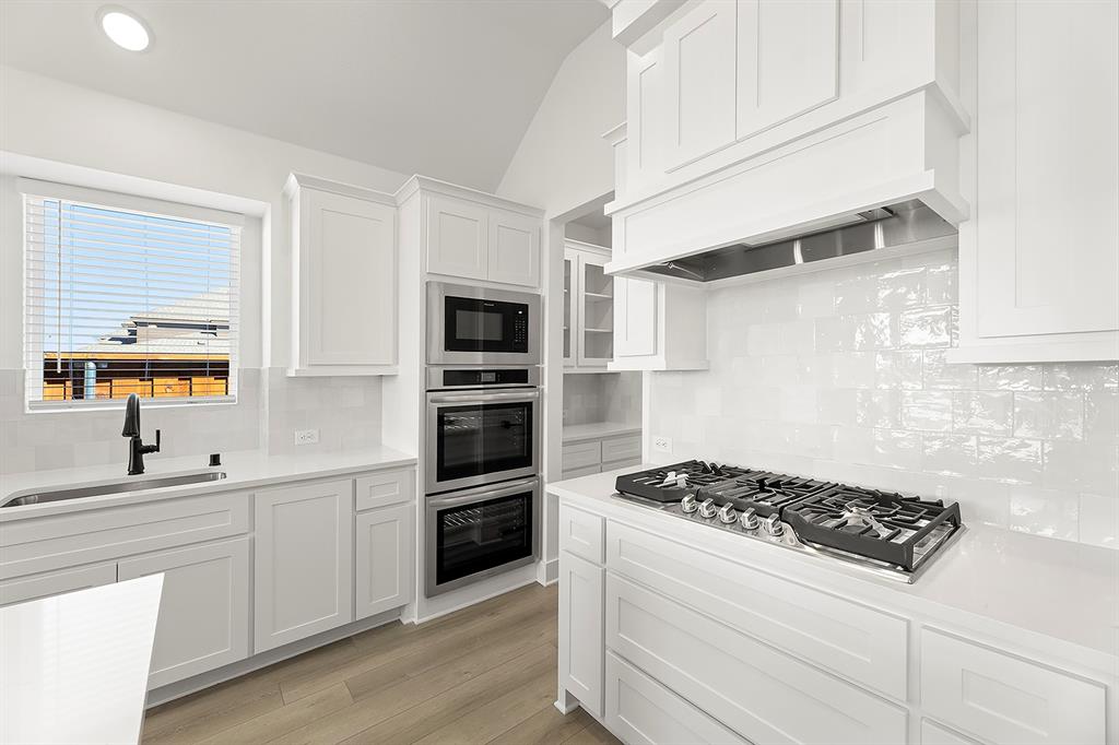 1322 Comal Drive Forney, TX 75126 - Photo 13 of 30 13. 1322 Comal - Kitchen (4)