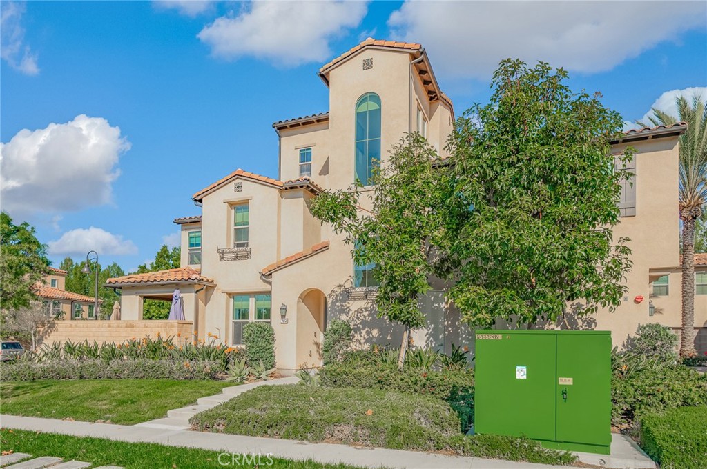 192 Finch Lake Forest, CA 92630 - Photo 2 of 43