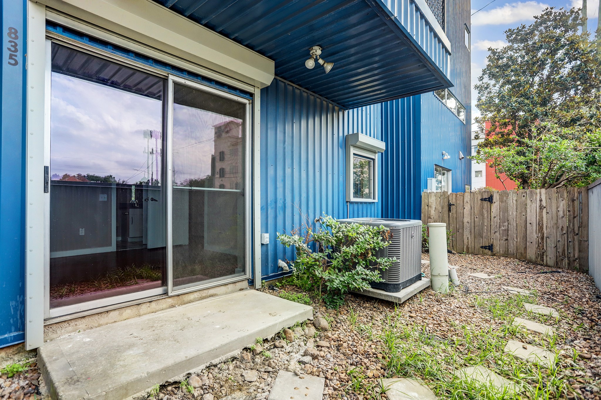 835 Saulnier Street Houston, TX 77019 - Photo 10 of 10 a view of a backyard with garden