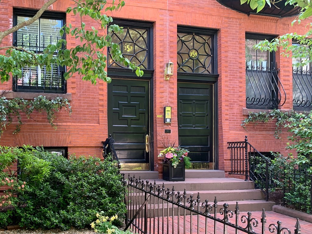 357-359 Beacon Street, Unit 4 Boston, MA 02116 - Photo 23 of 24